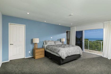 Photo of property in 77 Waitea Road, Muriwai, 0881