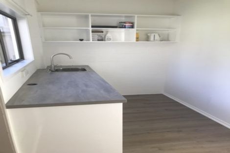 Photo of property in 2/81a Salisbury Road, Birkdale, Auckland, 0626