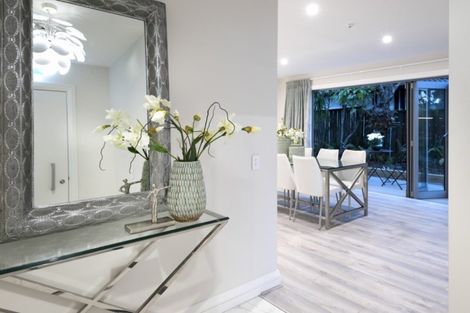 Photo of property in 3/89 Fisher Parade, Sunnyhills, Auckland, 2010