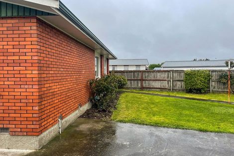Photo of property in 64 Frensham Crescent, Woolston, Christchurch, 8062