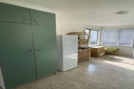 Photo of property in 45 Selwyn Crescent, College Estate, Whanganui, 4500