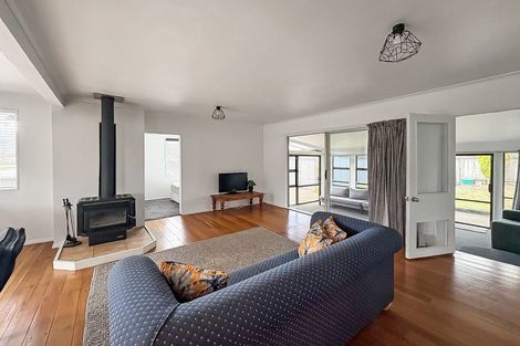 Photo of property in 79 Nash Parade, Foxton Beach, Foxton, 4815