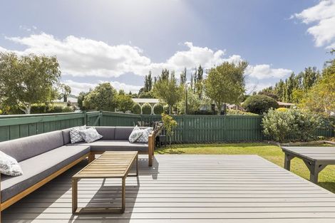 Photo of property in 30 Ruamahanga Crescent, Terrace End, Palmerston North, 4410