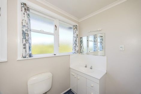 Photo of property in 1 Roach Street, Holmes Hill, Oamaru, 9401