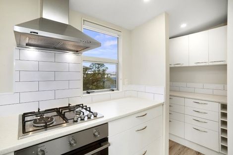 Photo of property in 7a Shortland Street, Khandallah, Wellington, 6035