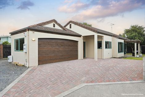 Photo of property in 4/84 Braid Road, St Andrews, Hamilton, 3200