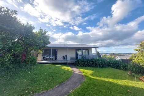 Photo of property in 28 Marcel Place, Glenfield, Auckland, 0629