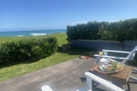 Photo of property in 17 Hickey Place, Opunake, 4616