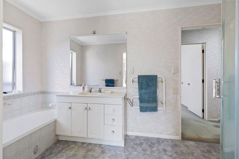 Photo of property in 18 Melia Place, Mount Maunganui, 3116