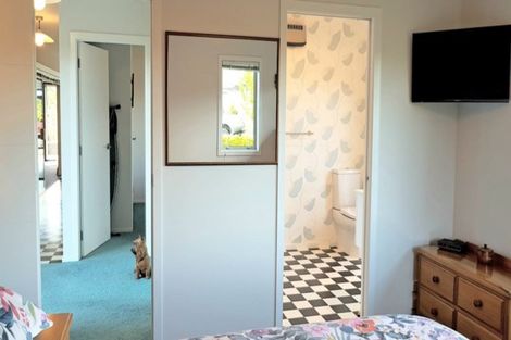 Photo of property in 39 Pukeko Way, Kinloch, Taupo, 3377