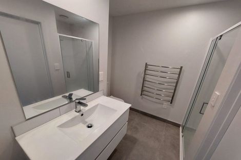 Photo of property in 1/1 Fruitvale Road, New Lynn, Auckland, 0600