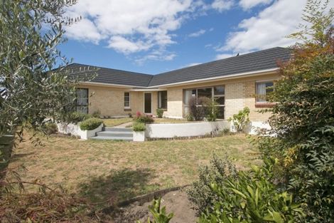 Photo of property in 25 Carisbrooke Street, Aranui, Christchurch, 8061