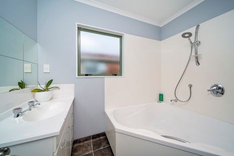 Photo of property in 26 Carthew Street, Okato, 4335