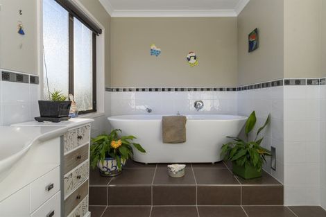 Photo of property in 8 Hartwell Place, Matua, Tauranga, 3110