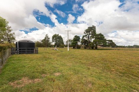 Photo of property in 881 Cowper Road, Dannevirke, 4976