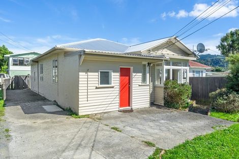 Photo of property in 6 Bristol Street, Trentham, Upper Hutt, 5018