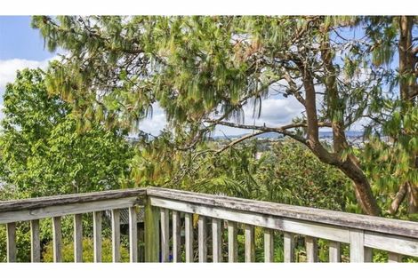 Photo of property in 9 Woodhouse Place, West Harbour, Auckland, 0618