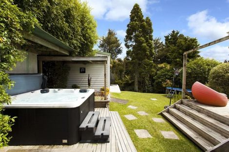 Photo of property in 26 Le Roy Terrace, Birkenhead, Auckland, 0626