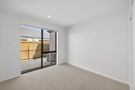 Photo of property in 18 Doris Lusk Street, Belfast, 8051