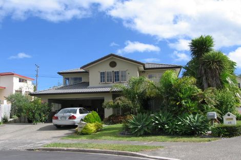 Photo of property in 49 Bronzewing Terrace, Unsworth Heights, Auckland, 0632