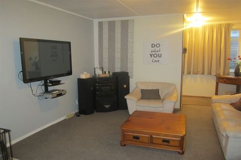 Photo of property in 42 Koe Street, Moana, 7872