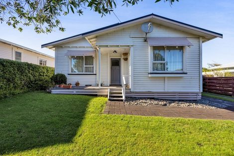 Photo of property in 22 Princes Street, Fitzroy, New Plymouth, 4312