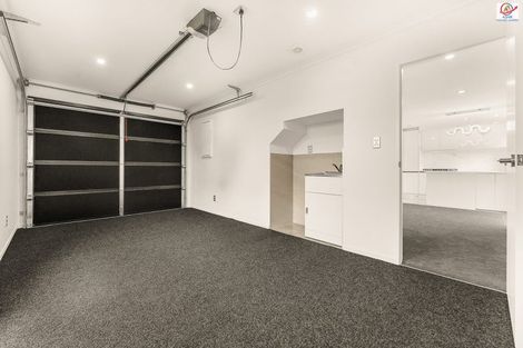 Photo of property in 11 Mcinnes Road, Weymouth, Auckland, 2103