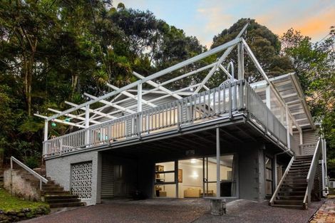 Photo of property in 30 Mahoe Road, Titirangi, Auckland, 0604