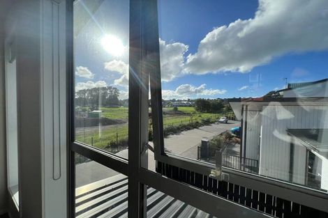 Photo of property in 6 Manea Lane, Glen Innes, Auckland, 1072