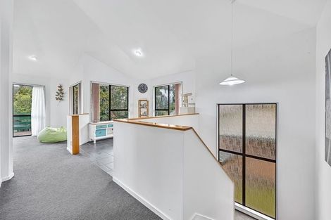 Photo of property in 364a Glenfield Road, Glenfield, Auckland, 0629