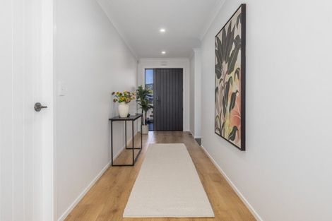 Photo of property in 60b Queen Charlotte Drive, Aotea, Porirua, 5024