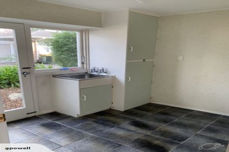 Photo of property in 5 Knightsbridge Drive, Forrest Hill, Auckland, 0620