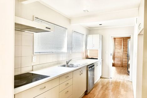 Photo of property in 2a Sirius Place, Botany Downs, Auckland, 2010