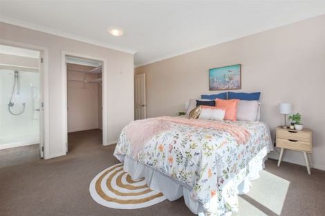 Photo of property in 4 Tongariro Drive, Aotea, Porirua, 5024