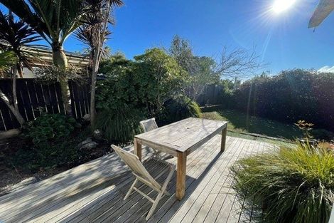 Photo of property in 15 Agincourt Street, Glenfield, Auckland, 0629