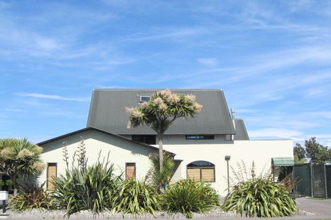 Photo of property in 2/49 Aston Drive, Waimairi Beach, Christchurch, 8083