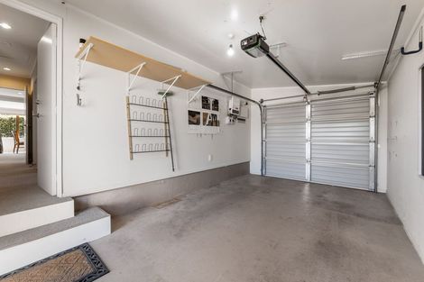 Photo of property in 3 Ruskin Place, Westown, New Plymouth, 4310