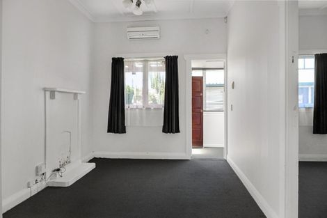 Photo of property in 34 Harris Road, Mount Wellington, Auckland, 1051