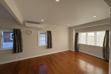 Photo of property in 262 College Street, West End, Palmerston North, 4412