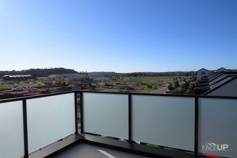 Photo of property in 6/22 Kerewhenua Crescent, Hobsonville, 0616