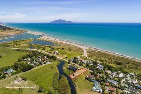 Photo of property in 38 Kapiti Lane, Otaki Beach, Otaki, 5512