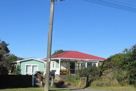 Photo of property in 12 Mahoe Street, Otaki Beach, Otaki, 5512