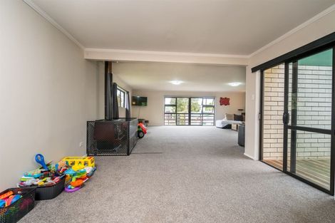 Photo of property in 8 Greenhithe Street, Waihola, Milton, 9073