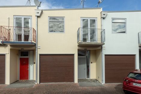 Photo of property in 18 Waghorne Street, Ahuriri, Napier, 4110