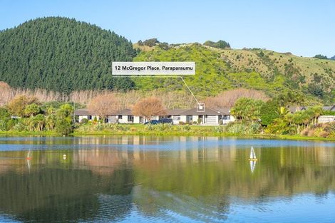 Photo of property in 12 Mcgregor Place, Paraparaumu, 5032