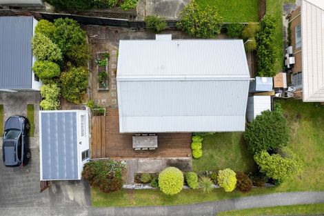 Photo of property in 1 Beachwater Grove, Paraparaumu Beach, Paraparaumu, 5032