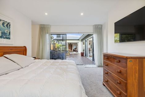 Photo of property in 4 Wentworth Lane, Waiwhakaiho, New Plymouth, 4312