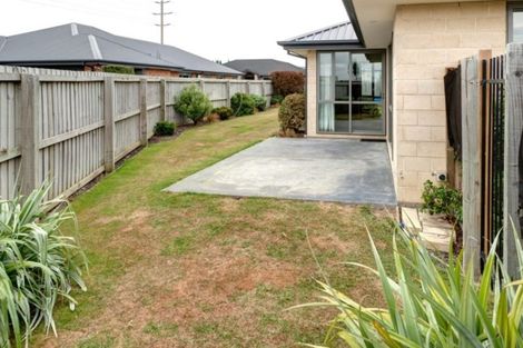 Photo of property in 6 Dunsford Close, Halswell, Christchurch, 8025