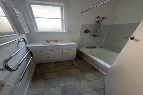 Photo of property in 90 Broderick Road, Johnsonville, Wellington, 6037