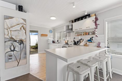 Photo of property in 75 Stanmore Bay Road, Stanmore Bay, Whangaparaoa, 0932